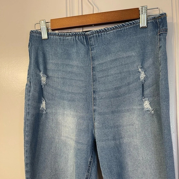 TINSELTOWN Pull On Flare Jeans Light Wash Daisy Jones Trending 70s Stretch SZ 11 - Picture 10 of 10